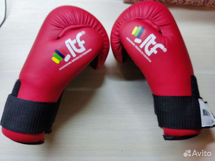 Перчатки для тхэквондо