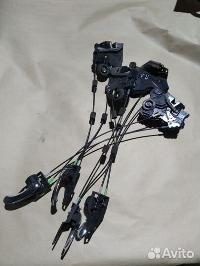 Ручки открывания с замком внутр. Toyota Rav4 XA30