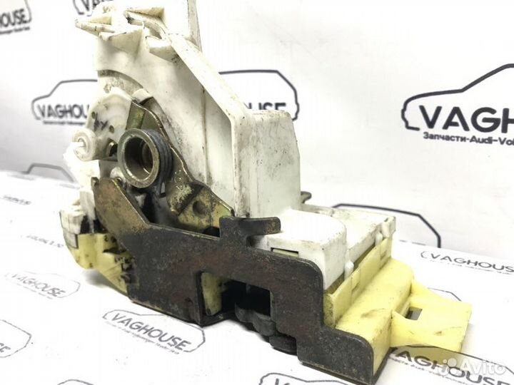 Замок двери задний правый Ford Focus MK 1 1999