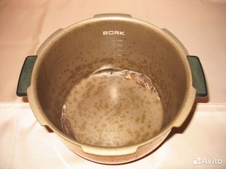 Чаша мультиварки Bork U700, оригинал
