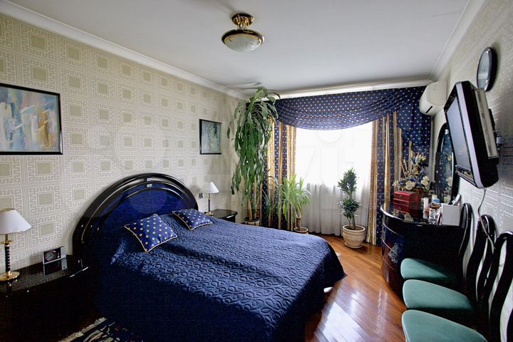 6-к. квартира, 135 м², 19/22 эт.