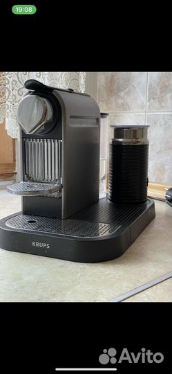 Капсульная кофемашина nespresso с капучинатором