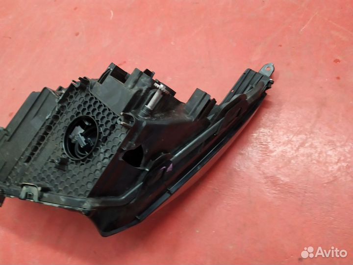 Фара правая Lexus NX