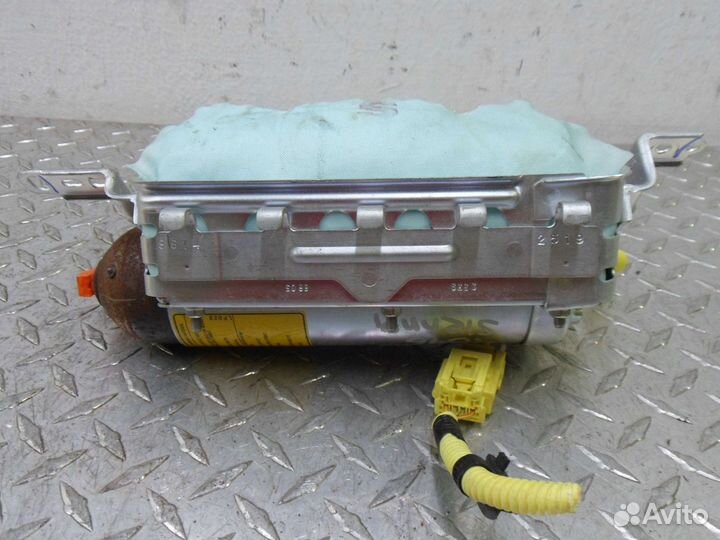 Подушка безопасности пассажира Toyota Sienna 2 XL2