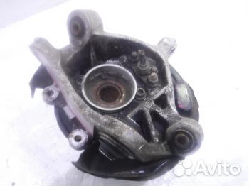 Кулак задний левый Тойота