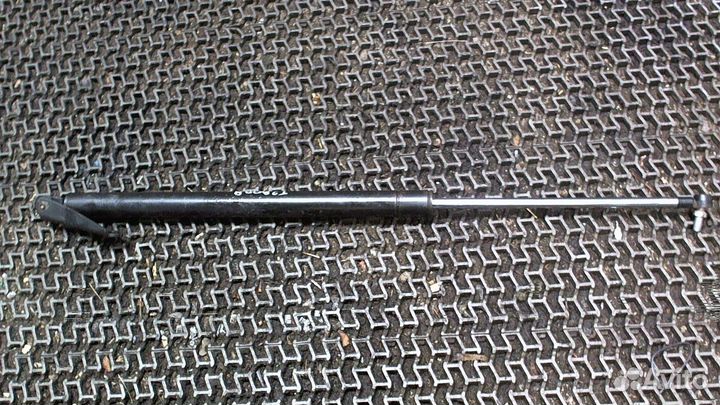 Амортизатор крышки багажника Nissan Elgrand, 1998