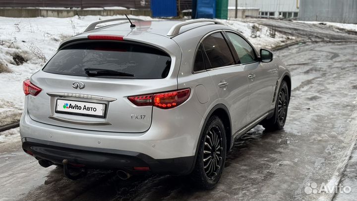 Infiniti FX37 3.7 AT, 2011, 245 000 км