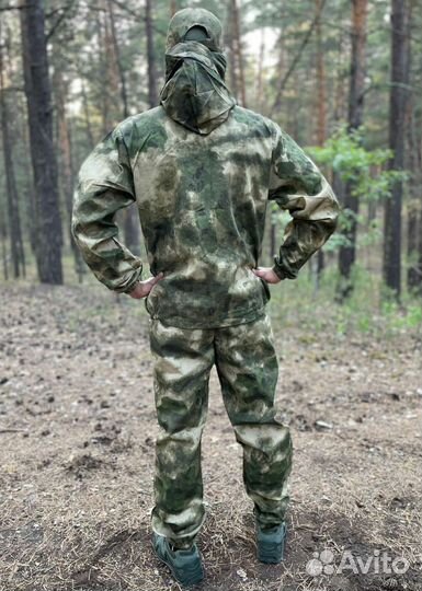 Камуфляжный костюм