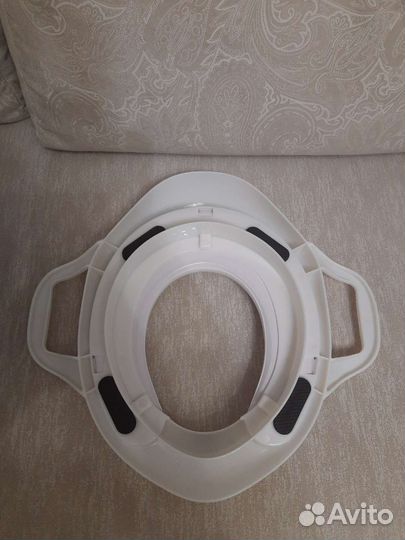 Подставка для ног и сидение для унитаза с ручками