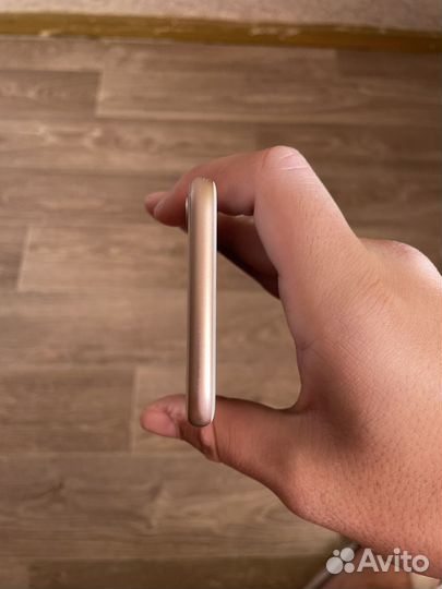 iPhone 8, 64 ГБ