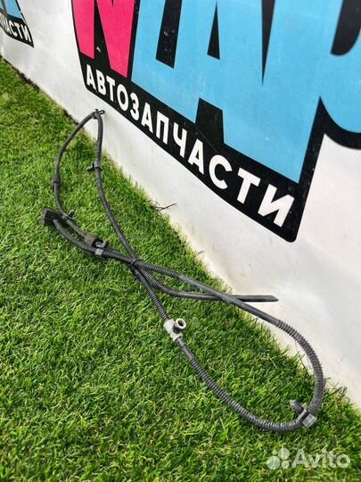 Патрубок бачка омывателя Ford Mustang 6 рест. 2020