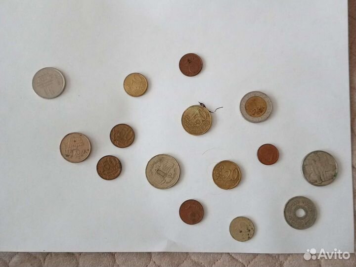 Монеты : центы, копейки, рубли, египетские