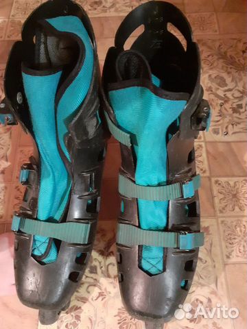 Роликовые коньки