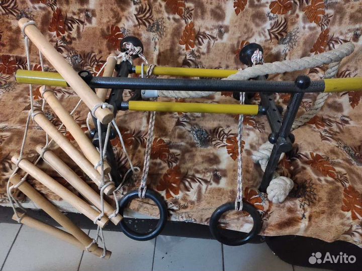 Стенка с турником, канатом, лестницей кольцами, бу