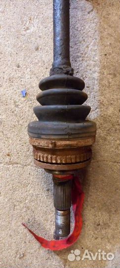 Привод передний правый Nissan Primera P10E 2.0