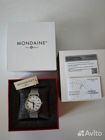 Часы Mondaine MSE.40610.SM