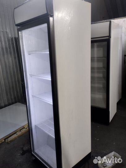 Холодильный шкаф витрина