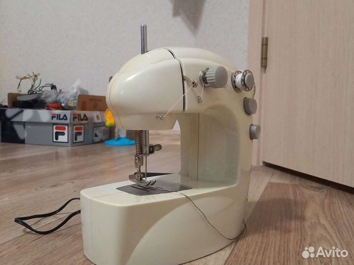 Мини Швейная машина