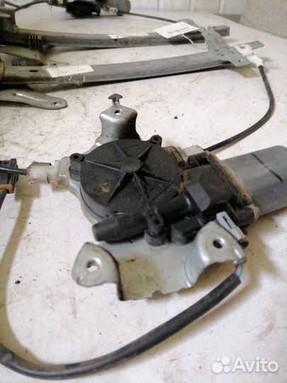 Эл.стеклоподъемник в сборе задний Nissan Primera