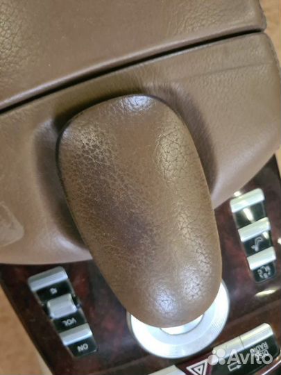 Консоль центральная Mercedes-Benz S-Klass седан