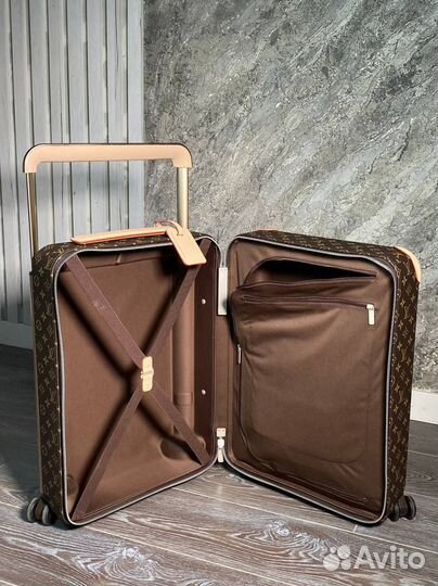 Чемодан Louis Vuitton