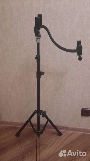 Стойка концертная для ак. гитары K&M 14761-000-55