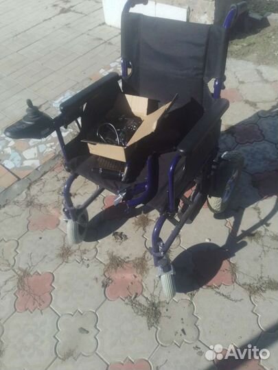 Инвалидная коляска с электроприводом