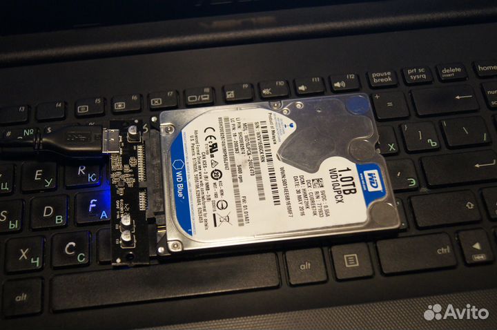 Жесткий диск 1 тб 2.5 (смарт хороший,наработка 6к)