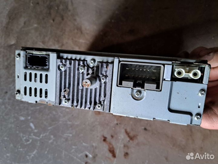 Магнитола на Volvo S40