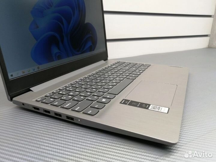 Новый Мощный Игровой Современный ноутбук