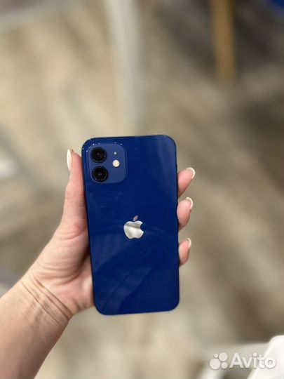 iPhone 12, 64 ГБ
