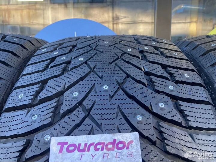 Tourador Ice Star TSW1 235/45 R18 98T