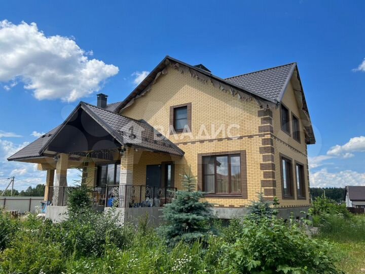 Дом 190 м² на участке 11 сот.