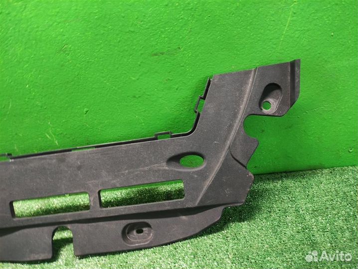 Накладка замка капота Toyota Auris E150 2009