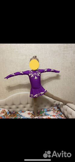 Платье для выступлений по фигурному катанию