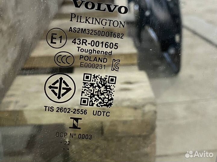 Стекло двери передней левой Volvo FH5 43R-001605