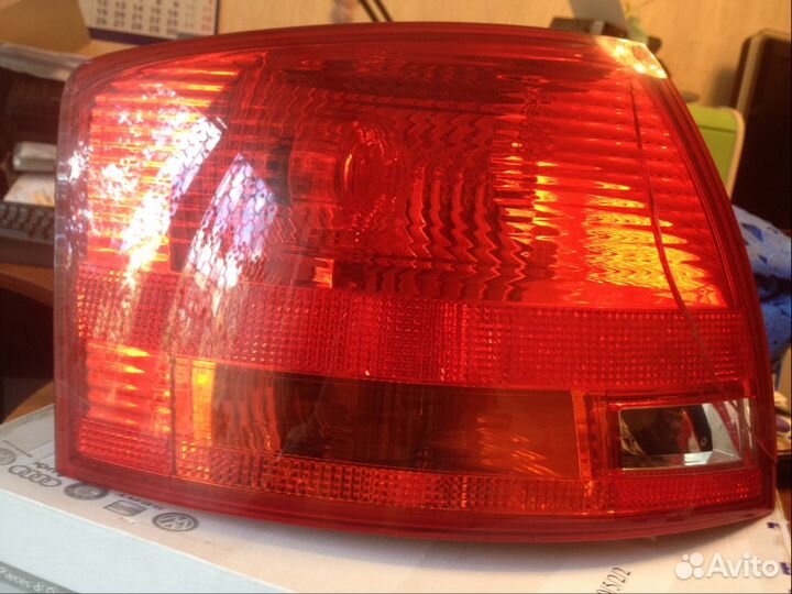 Фонарь задний левый оригинал на Ауди А4 2007 г.в