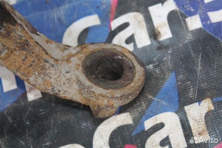 Кулак поворотный передний правый Фольксваген Голь