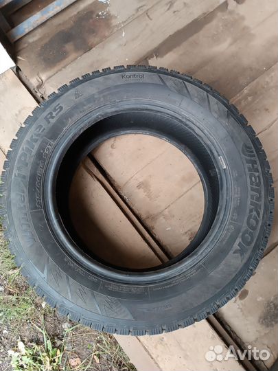 Hankook Winter I'Pike 215/60 R16