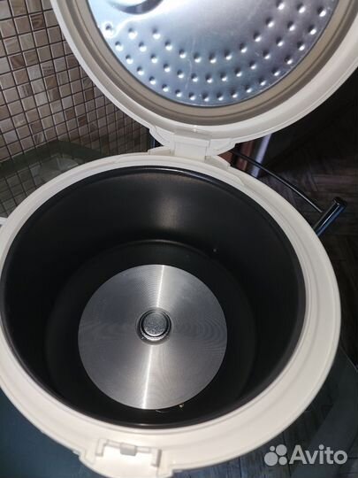 Мультиварка redmond новая