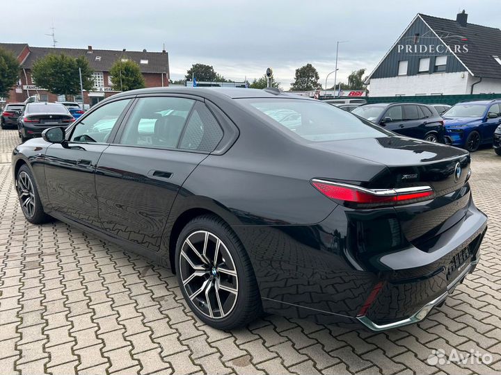 BMW 7 серия 3 AT, 2023, 25 439 км