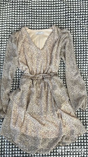 Платье reserved