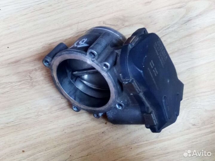 Дроссельная заслонка audi A8 D4 03H133062B