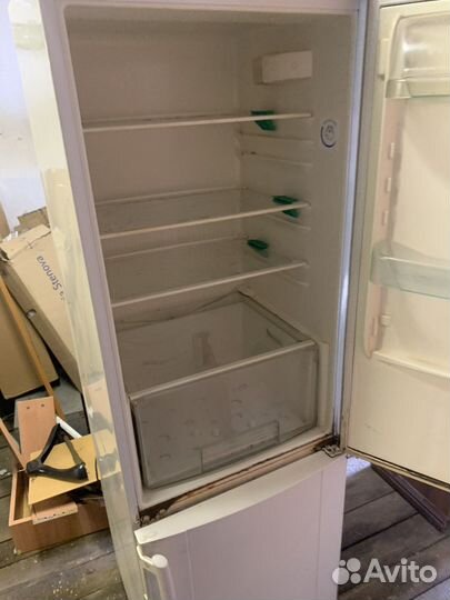 Холодильник electrolux