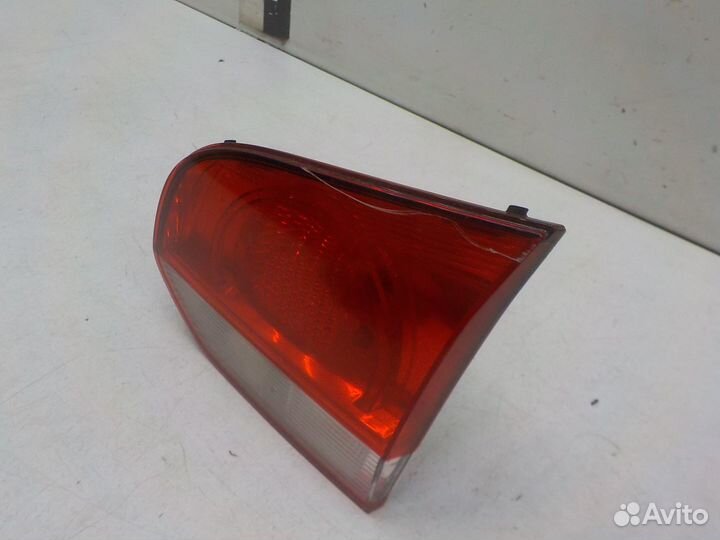 Фонарь задний правый внутренний Volkswagen Golf VI