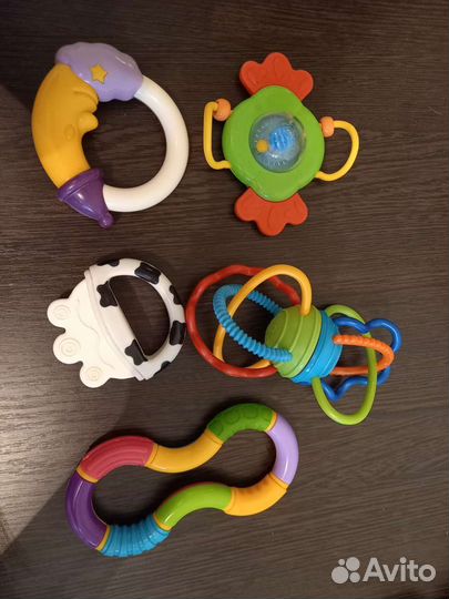Игрушки для маленьких и прорезыватели