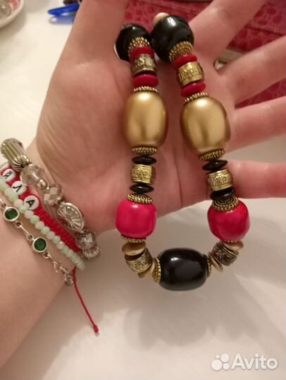 Винтажные яркие бусы в африканском стиле