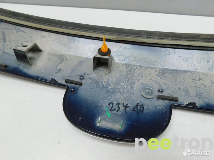 Б/У Б/У Накладка двери багажника б/у