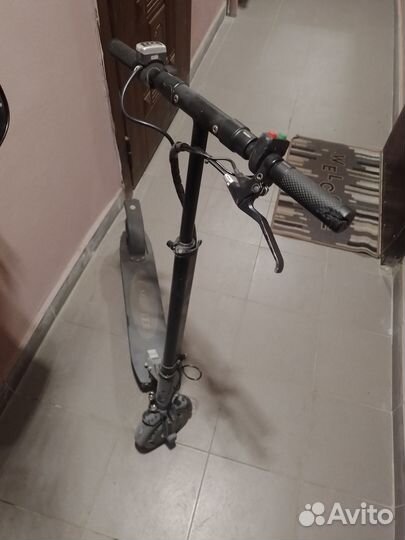 Електросамокат Е scooter