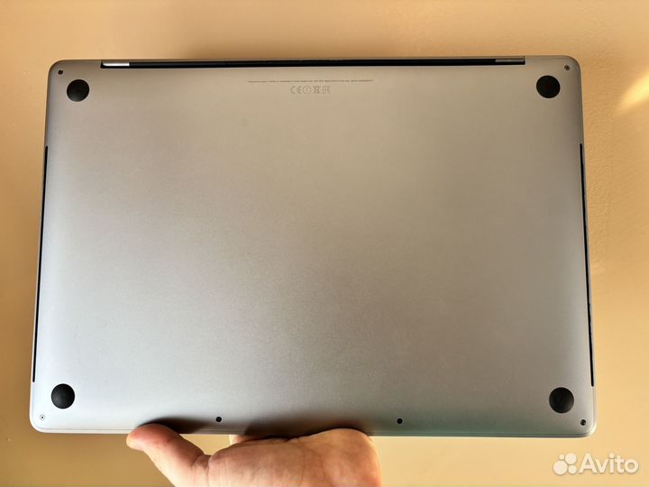 MacBook Pro 15 2016 1Tb SSD/4Gb video